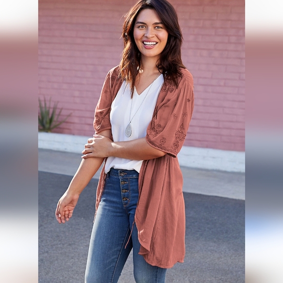 Maurices Other - 3/$20! Maurices Floral Embroidered Duster Kimono